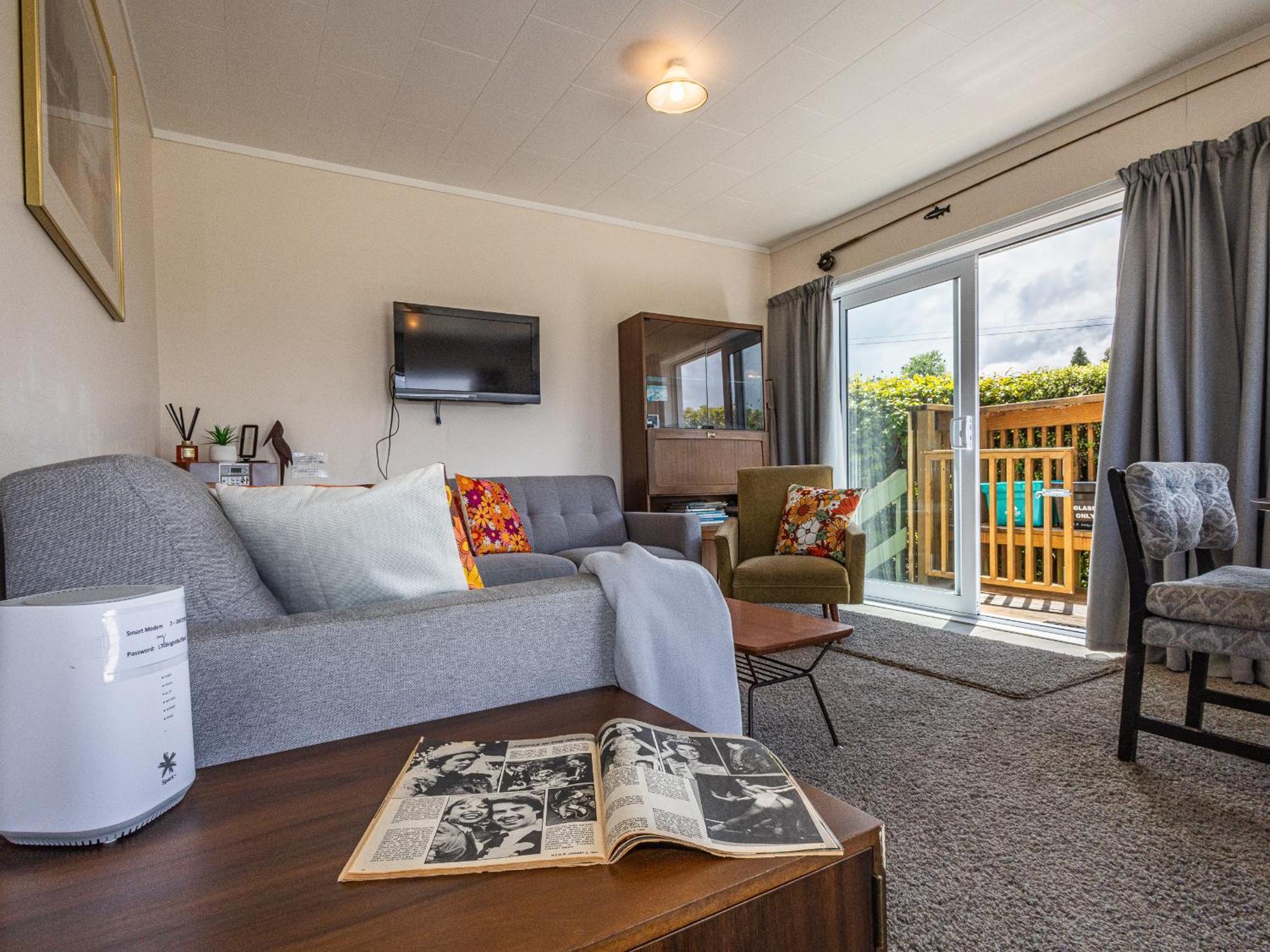 Central Riverside Retreat - Taupo Holiday Home Exteriör bild